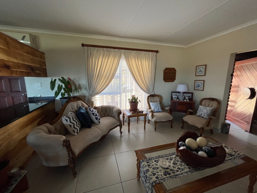 4 Bedroom Property for Sale in Hartenbos Heuwels Western Cape
